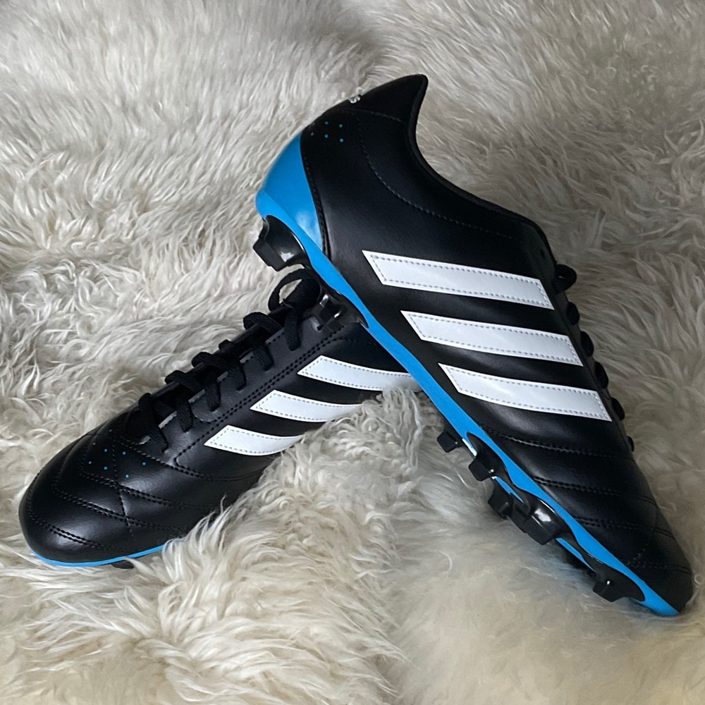 Adidas Men’s sz. 11.5 Soccer Cleats!